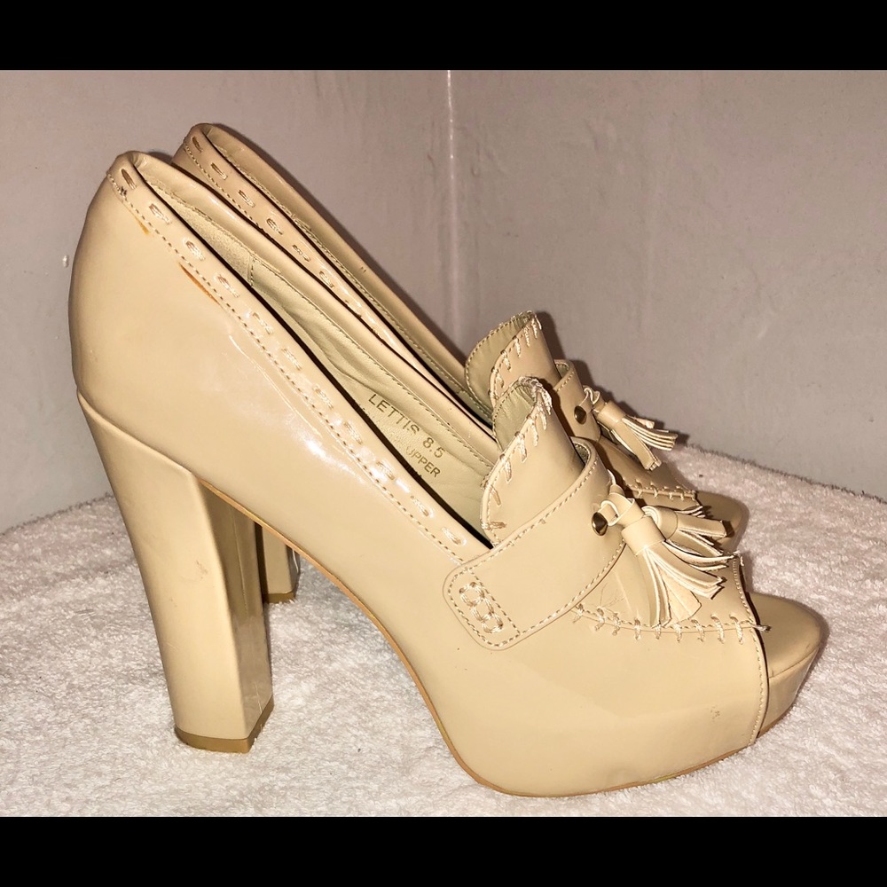 N.Y.L.A. Lettis peep toe pumps size 8.5